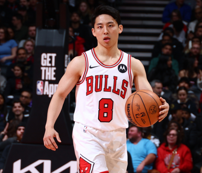 爱游戏在线登录-河村勇辉7助攻追平生涯最高!猛龙送公牛3连败 莺歌33+6+6